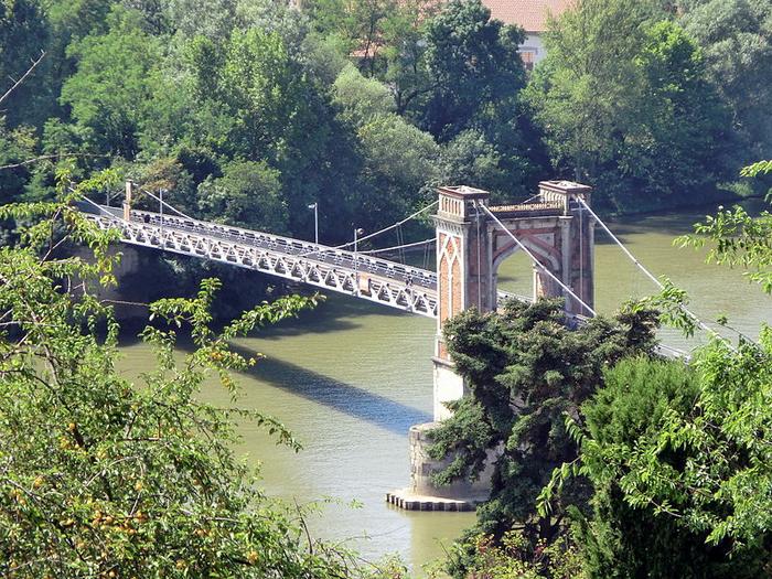 Passerelle de Trévoux