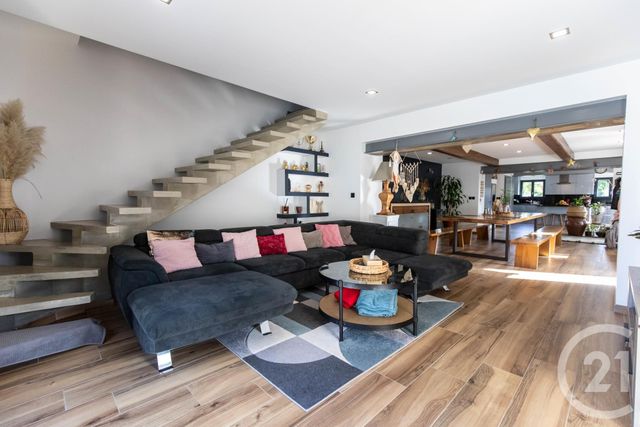 maison à vendre - 9 pièces - 232.17 m2 - SAVIGNEUX - 01 - RHONE-ALPES - Century 21 L'Immobilière Des Combattants