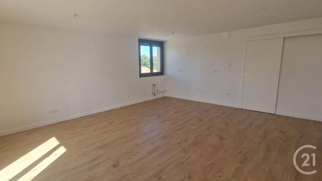 Afficher la photo en grand Appartement T3 à vendre - 3 pièces - 61.01 m2 - QUINCIEUX - 69 - RHONE-ALPES - Century 21 L'Immobilière Des Combattants