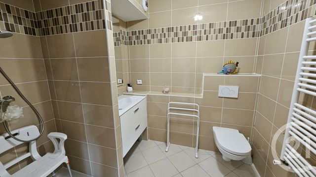 Appartement T2 à vendre - 2 pièces - 41.07 m2 - TREVOUX - 01 - RHONE-ALPES - Century 21 L'Immobilière Des Combattants