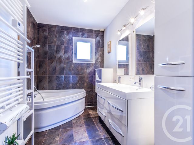 maison à vendre - 6 pièces - 143.32 m2 - MONTMERLE SUR SAONE - 01 - RHONE-ALPES - Century 21 L'Immobilière Des Combattants