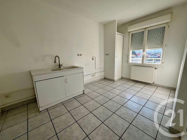Appartement T3 à vendre - 3 pièces - 82.8 m2 - JASSANS RIOTTIER - 01 - RHONE-ALPES - Century 21 L'Immobilière Des Combattants