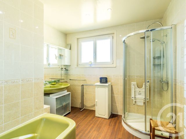 maison à vendre - 5 pièces - 133.0 m2 - MONTMERLE SUR SAONE - 01 - RHONE-ALPES - Century 21 L'Immobilière Des Combattants