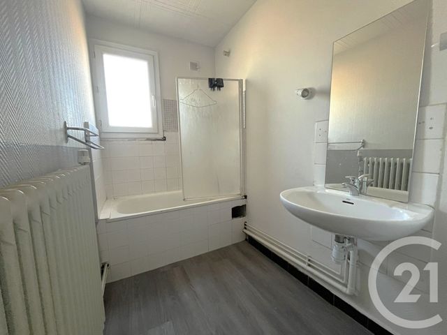 Appartement T3 à vendre - 3 pièces - 61.95 m2 - JASSANS RIOTTIER - 01 - RHONE-ALPES - Century 21 L'Immobilière Des Combattants