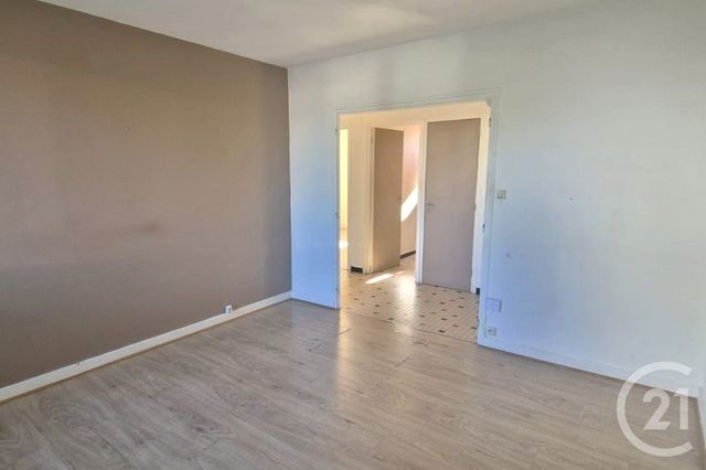 Appartement T3 à vendre - 3 pièces - 56.29 m2 - VILLEFRANCHE SUR SAONE - 69 - RHONE-ALPES - Century 21 L'Immobilière Des Combattants