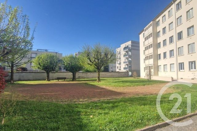 Appartement T3 à vendre - 3 pièces - 56.29 m2 - VILLEFRANCHE SUR SAONE - 69 - RHONE-ALPES - Century 21 L'Immobilière Des Combattants