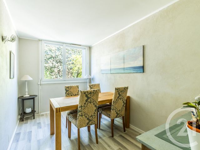 Appartement T3 à vendre - 4 pièces - 52.51 m2 - VILLEFRANCHE SUR SAONE - 69 - RHONE-ALPES - Century 21 L'Immobilière Des Combattants