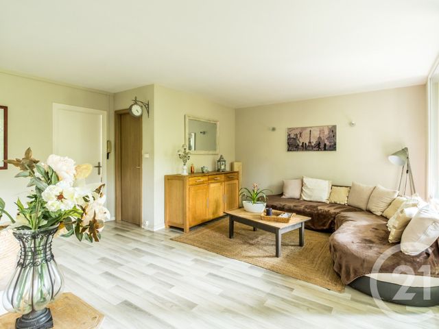Appartement T3 à vendre - 4 pièces - 52.51 m2 - VILLEFRANCHE SUR SAONE - 69 - RHONE-ALPES - Century 21 L'Immobilière Des Combattants