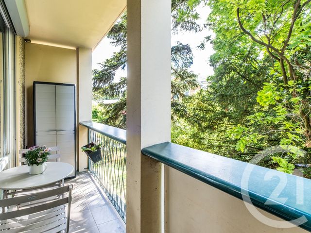 Appartement T3 à vendre - 4 pièces - 52.51 m2 - VILLEFRANCHE SUR SAONE - 69 - RHONE-ALPES - Century 21 L'Immobilière Des Combattants