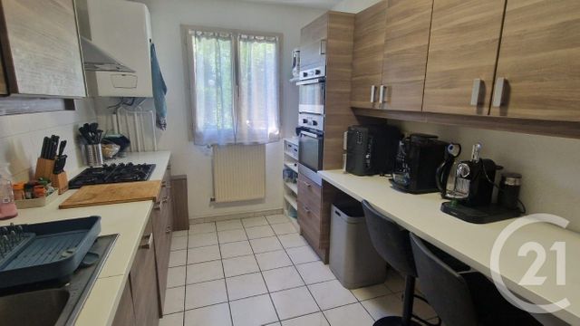 Appartement T3 à vendre - 3 pièces - 84.14 m2 - JASSANS RIOTTIER - 01 - RHONE-ALPES - Century 21 L'Immobilière Des Combattants