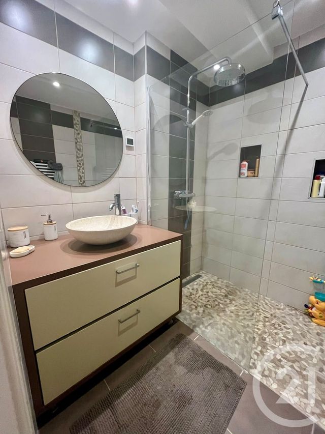 Appartement T3 à vendre - 3 pièces - 58.84 m2 - VILLENEUVE - 01 - RHONE-ALPES - Century 21 L'Immobilière Des Combattants